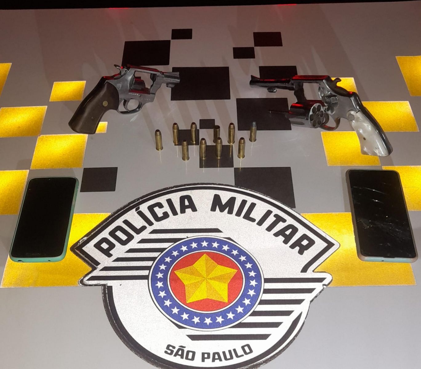 Armas e munições apreendidas